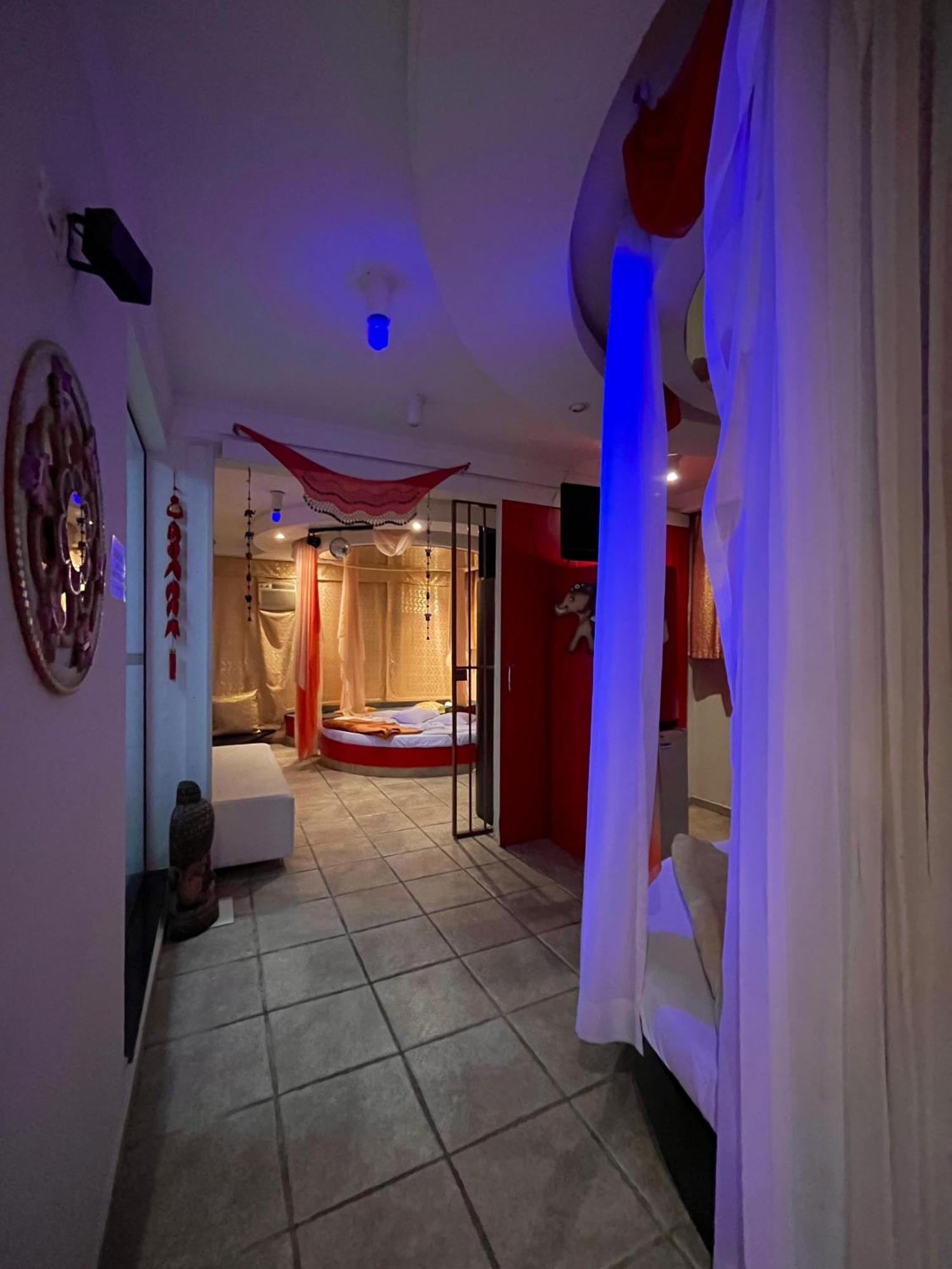 Hotel del amor Heru's