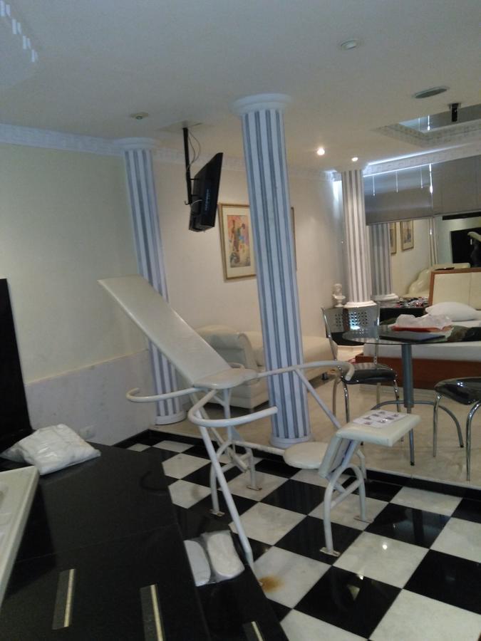 Hotel del amor Heru's *